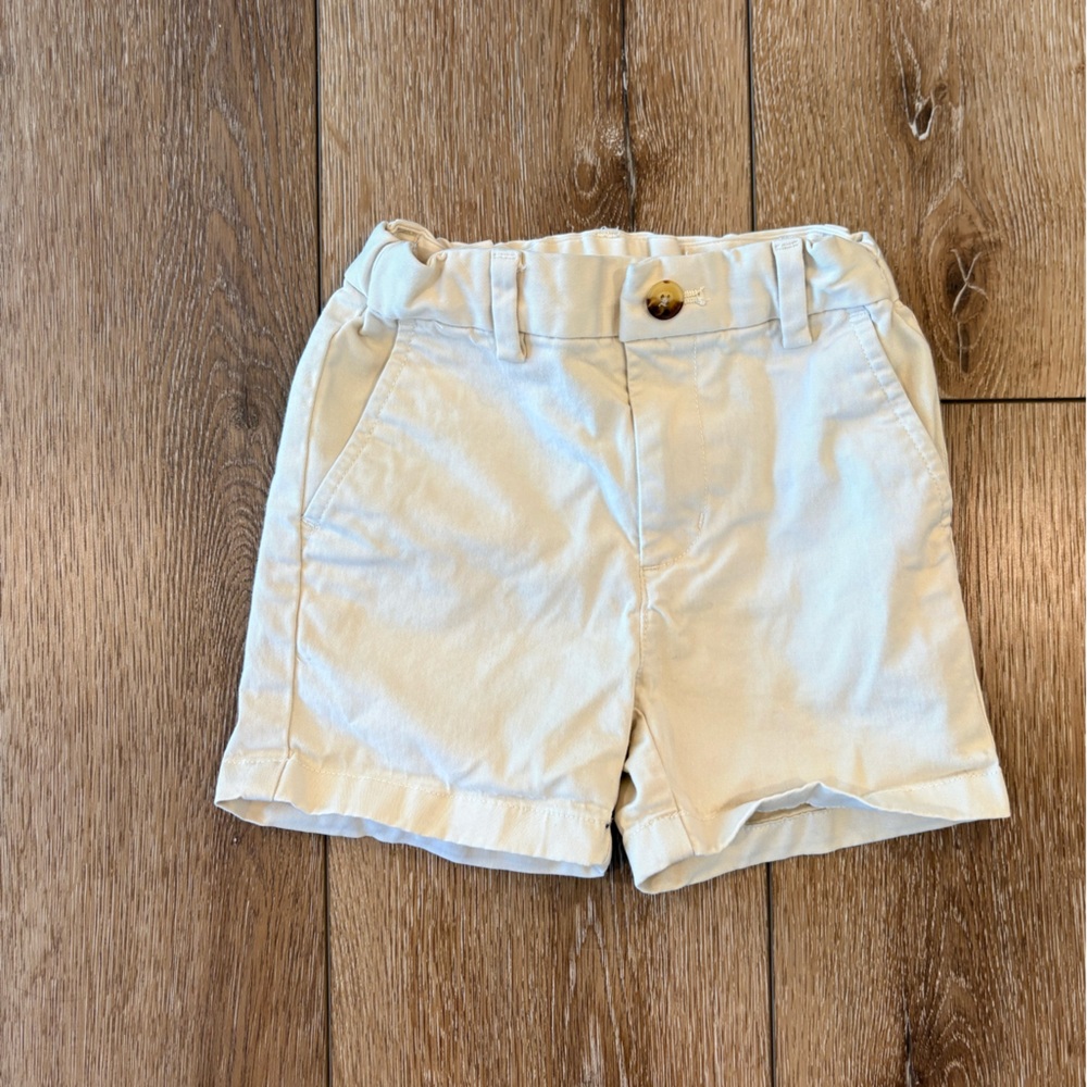 2T Vineyard Vines khaki shorts